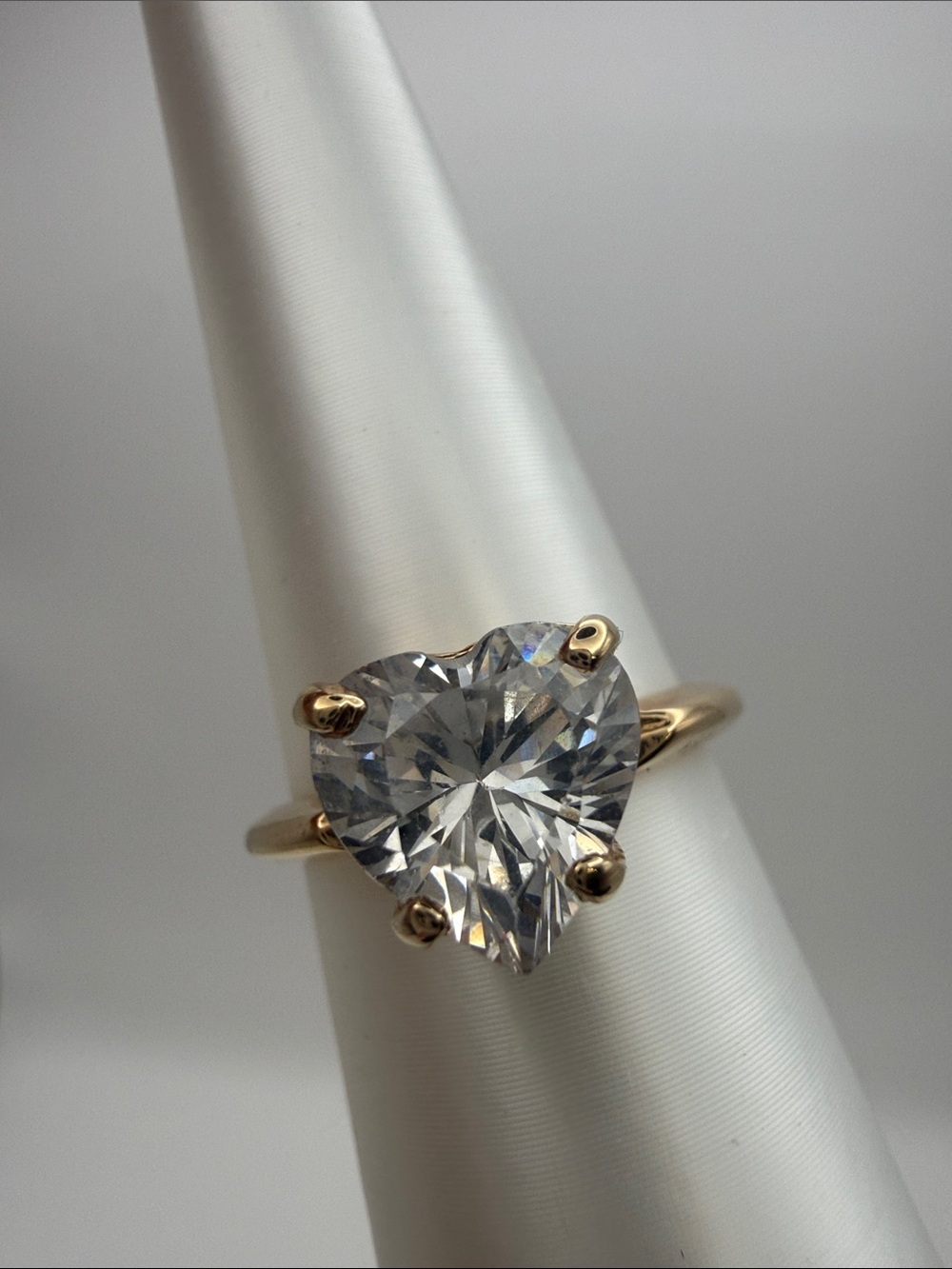 Vintage Gold Tone Ring with Heart shaped center stone